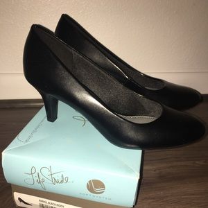 BLACK 2 INCH PUMPS